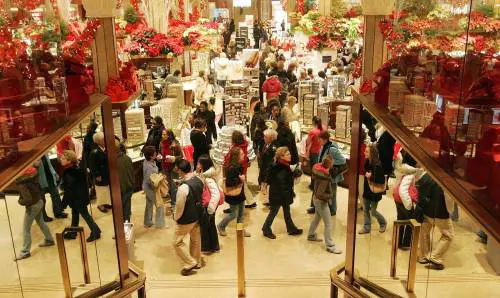 Natale è già arrivato: al via le ricerche di personale