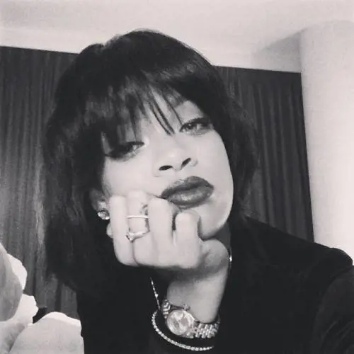 Rihanna: look nuovo ma amore vecchio