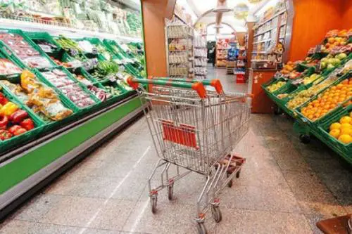 Non giocate con le aziende. Serve un piano riaperture