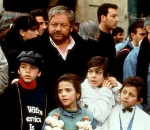 Addio Marcello D'Orta, il maestro che insegnava con i temi dei bambini