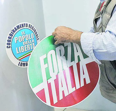 Sondaggi, il centrodestra aumenta i consensi