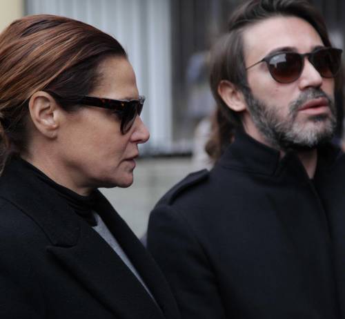 Vip e gente comune per l'ultimo saluto al «re dei coiffeur»