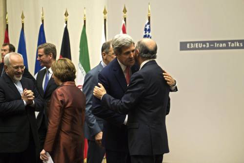 Nucleare iraniano, a Ginevra accordo raggiunto nella notte