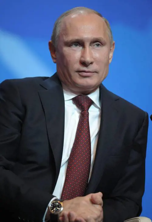 Putin a Roma con undici ministri. L'incontro con Papa Francesco