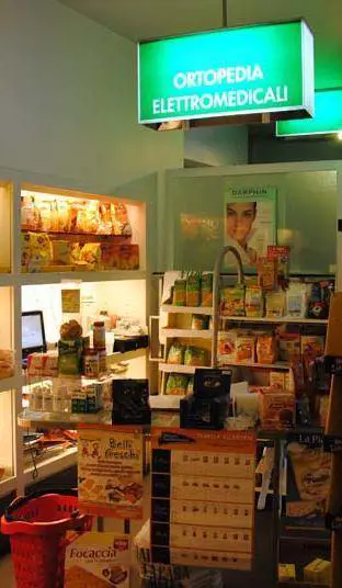 Tanti ottimi suggerimenti e non solo prodotti garantitiAlla Farmacia Centrale di Cantù