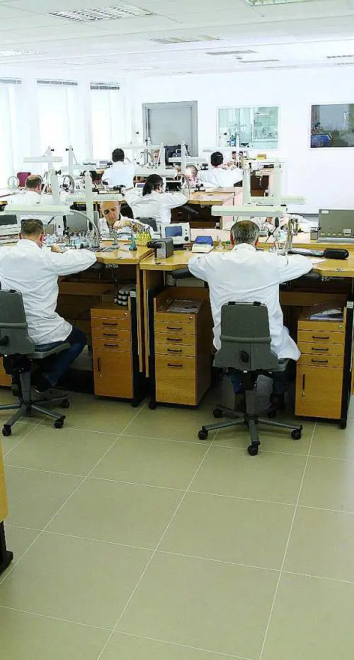 A Milano un'esclusiva «clinica» si prende cura degli orologi