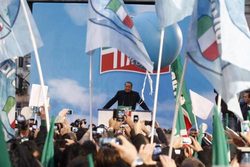 Berlusconi: "La democrazia a lutto"