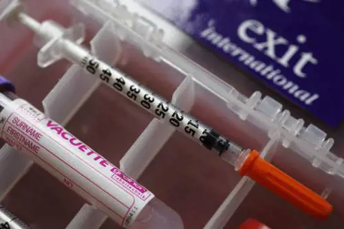 La confessione choc di un medico: "Ho aiutato a morire più di cento pazienti"