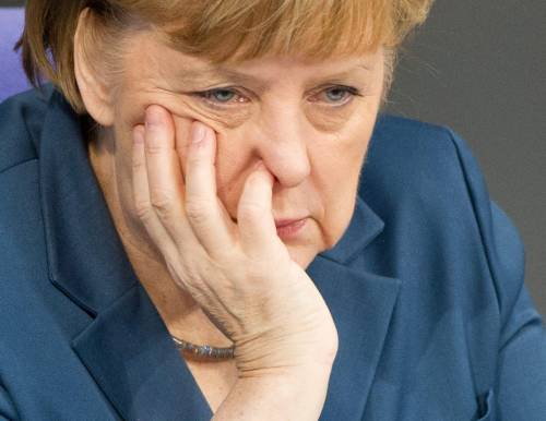 Che vergogna, Frau Merkel, gli stipendi delle tedesche