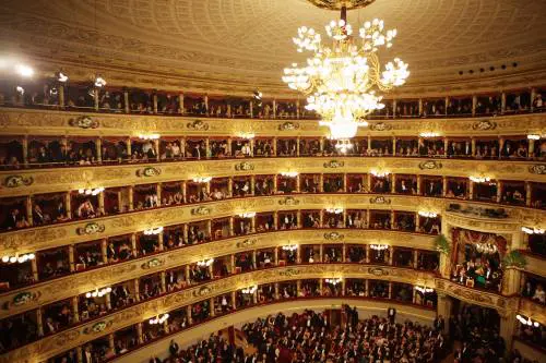 Titoli di grande richiamo E per la prima volta c'è "La Traviata"