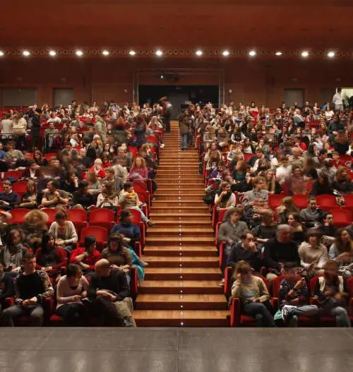 «Noi e il teatro dell'Elfo 40 anni sul palco sfidando i classici»
