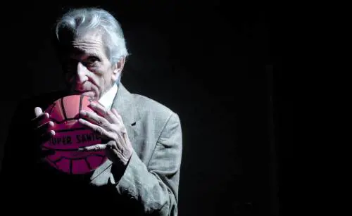 «Ironia e pietà riscattano dal dolore E questo ci salva»