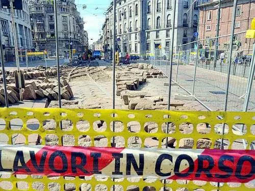 Pavé, 7 milioni per la manutenzioneStrade storiche L'investimentoLavori in via Manzoni e piazza Missori