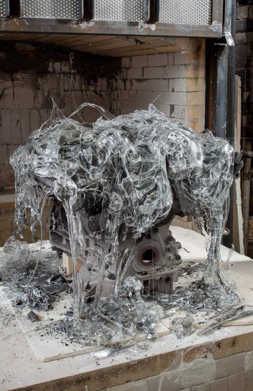 Le grandi firme dell'arte salvano i vetri di Murano