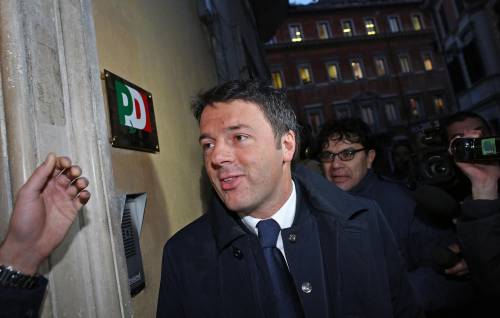 Renzi riunisce la segreteria Pd all'alba. Poi va da Napolitano