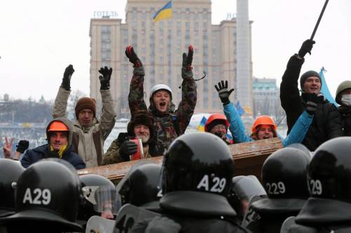 Ucraina, polizia a piazza Indipendenza