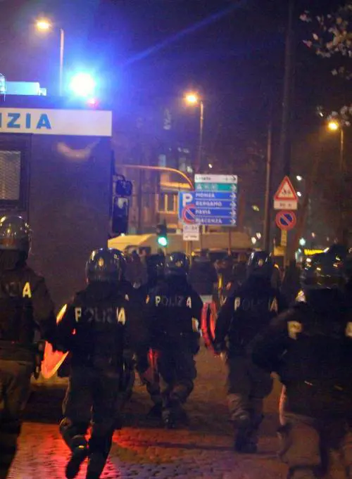 La furia degli ultrà finisce a coltellate