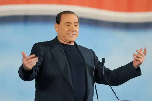 Berlusconi sceglie la prudenza: "Non cavalcherò il populismo"