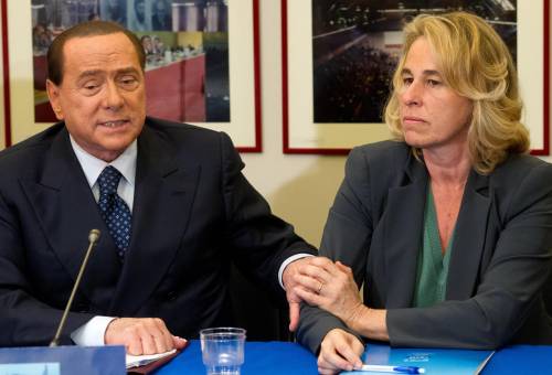 Berlusconi: "L'Italia non è una democrazia"