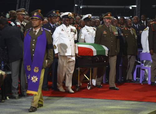 L'ultimo addio a Mandela: a Qunu funerali e sepoltura