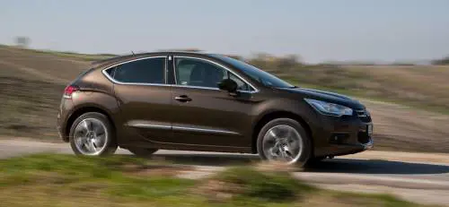 Citroën DS4: difficile da classificare; un piacere da guidare