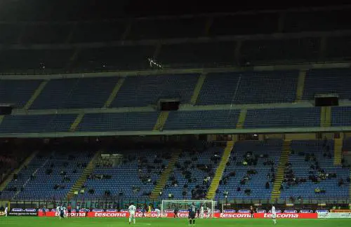 Derby a curva chiusa. Il giudice randella i cori ultrà anti Napoli