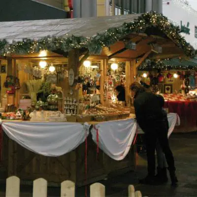 Il Mercatino Trentino colora il Natale a piazza Portello