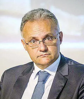 Mauro e il "centrino": ormai ci crede solo lui