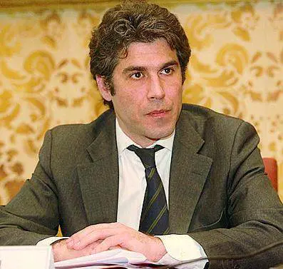 Rizzi: «Ho visto Berlusconi Resto con lui»