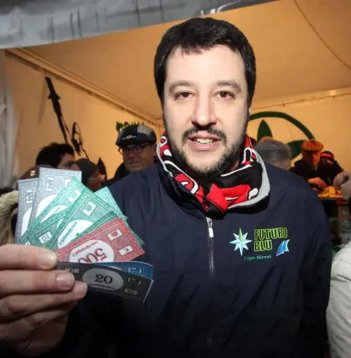 Salvini in piazza: «La Lega vuole cancellare le Prefetture»La manifestazione