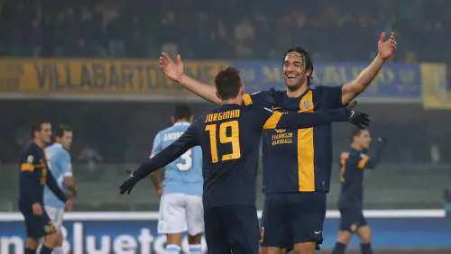 Toni avvicina il Verona all'Europa e affonda Petkovic