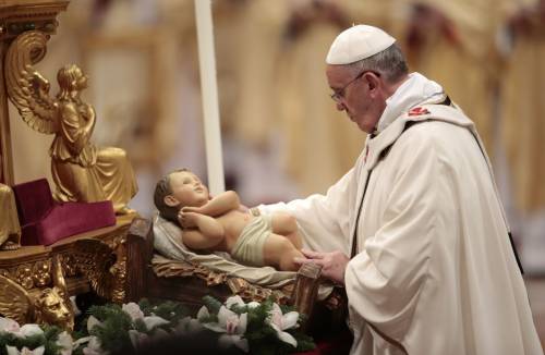 Prima messa di Natale per Papa Francesco