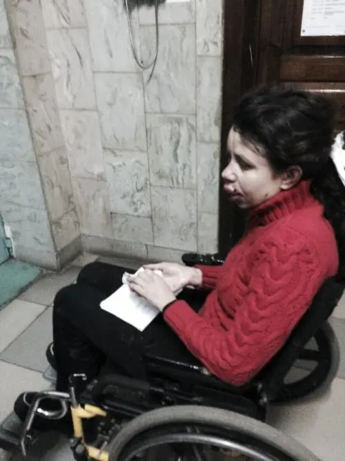 Kiev, giornalista pro-Ue picchiata selvaggiamente
