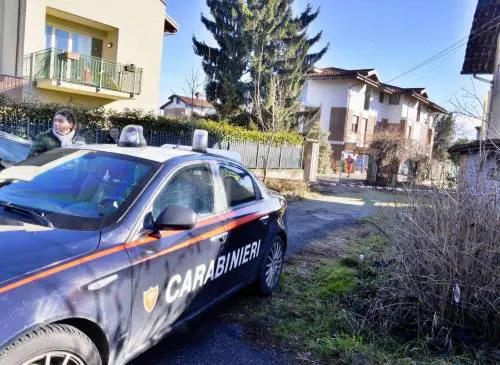 Sterminati nella villetta: «L'assassino si è accanito»