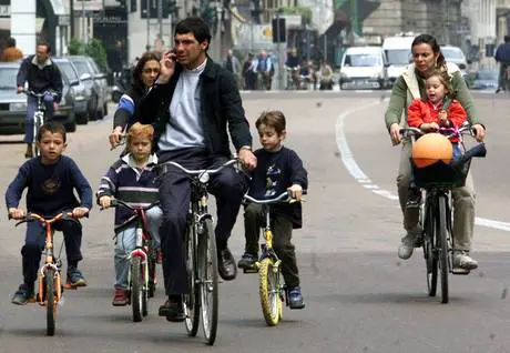 Strasburgo: è un diritto delle famiglie dare il cognome della madre ai figli