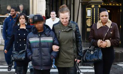 La famiglia di Mark Duggan arriva in tribunale