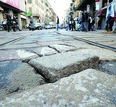 Il pavé è una trappola (ma se cadi è colpa tua)