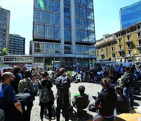 Unipol restaura la Torre Galfa (ed evita il sequestro)