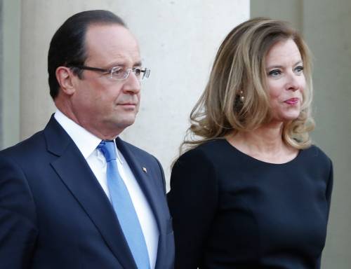 Hollande si fa l'amante. Sconfitta la donna di potere