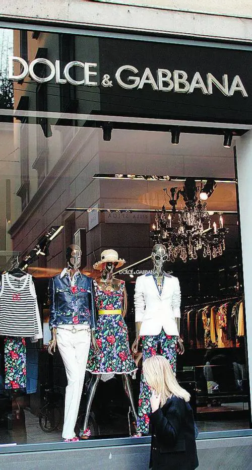 A Prada la Galleria, a D&G gli insulti