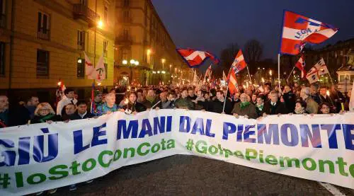 "Giù le mani dal Piemonte". La rabbia della Lega in piazza