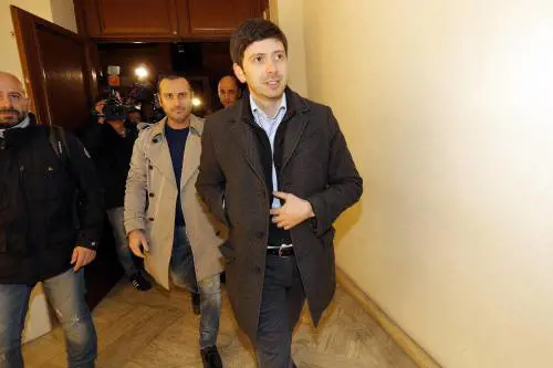 Il Pd si spacca sull'Italicum. I bersaniani dicono no a Renzi