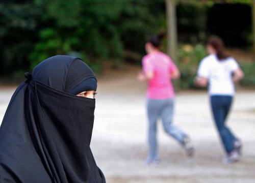 Lo Ukip vuole vietare il velo alle islamiche