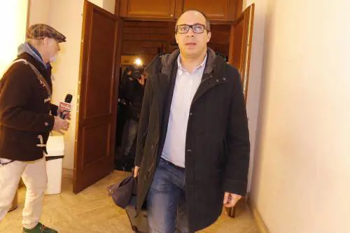 Il renziano Faraone mette i bastoni tra le ruote al Pd siciliano