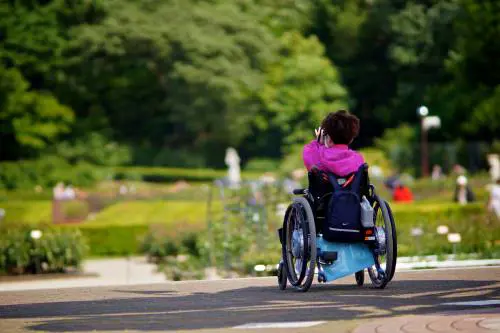 Disabile scaricata dalla classe. "Con lei la gita costa troppo"