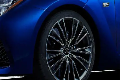 Lexus: 460 cv per la RC F