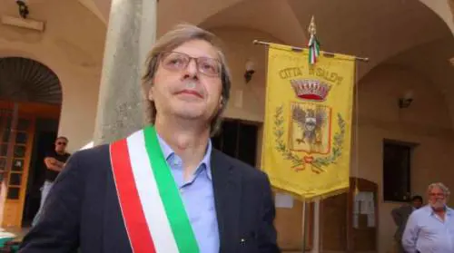 Vittorio Sgarbi quando era ancora sindaco di Salemi