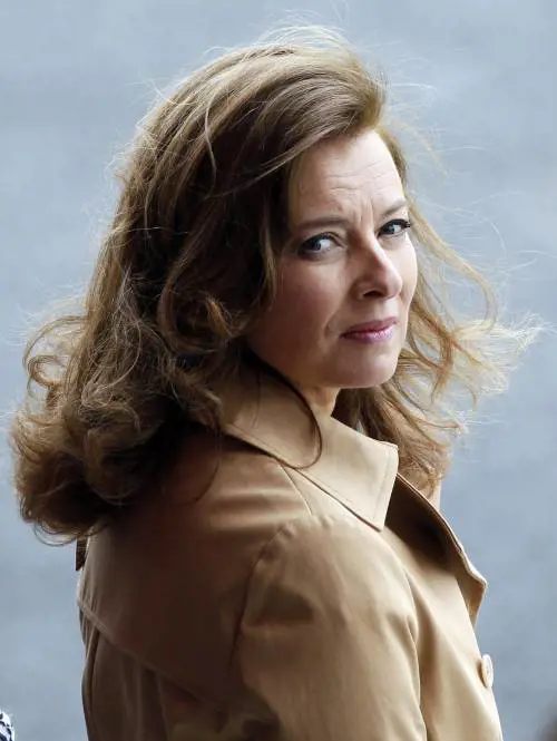 Valèrie dimessa dall'ospedale non vuol dimettersi dall'Eliseo