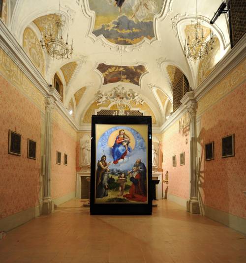 Foligno è in paradiso. Dopo due secoli ritrova la sua Madonna