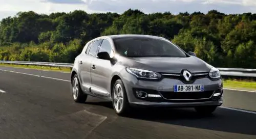 Prova, la Renault Megane Cambia faccia